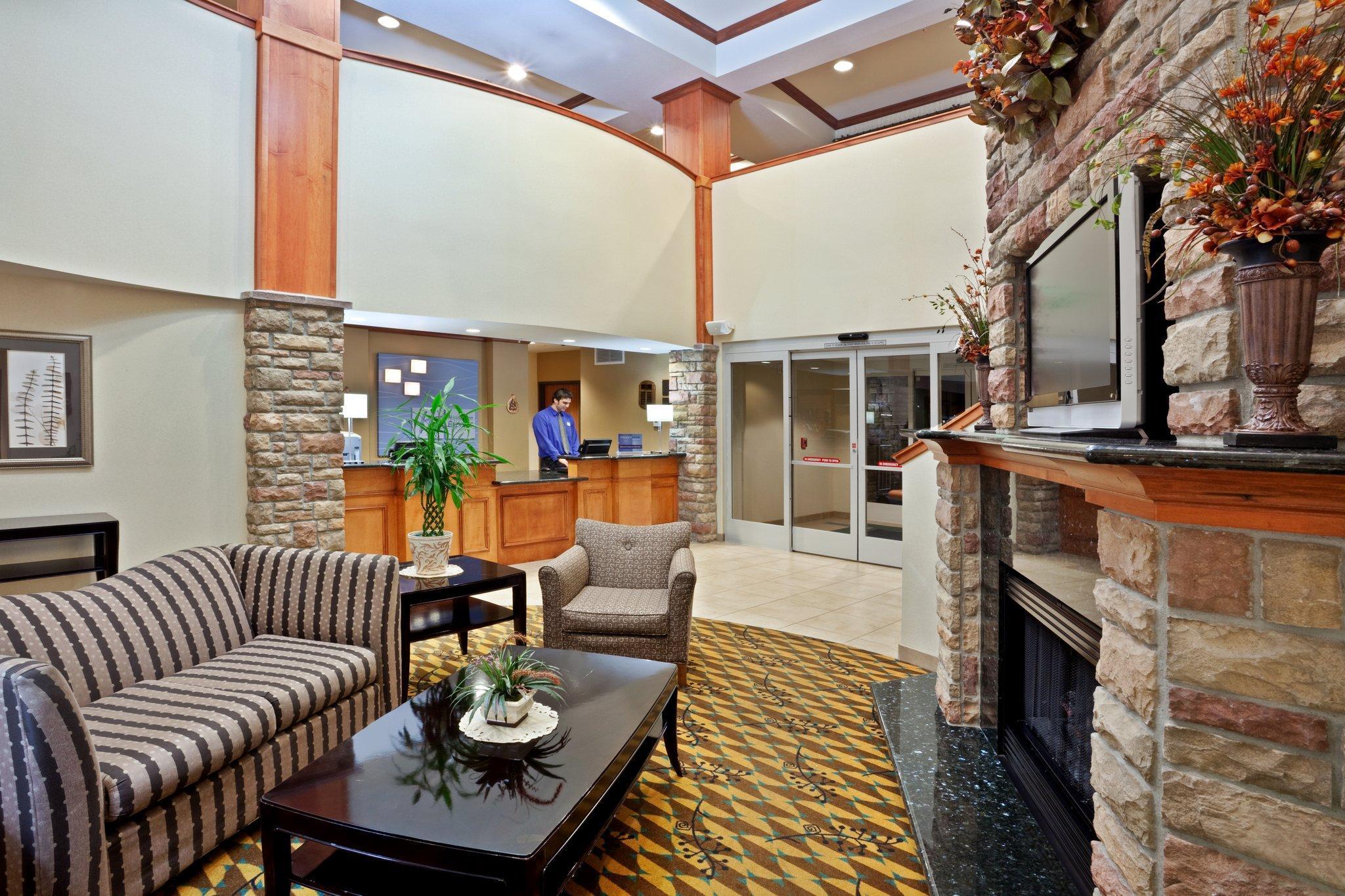 Holiday Inn Express & Suites Nampa - Idaho Center By Ihg Buitenkant foto