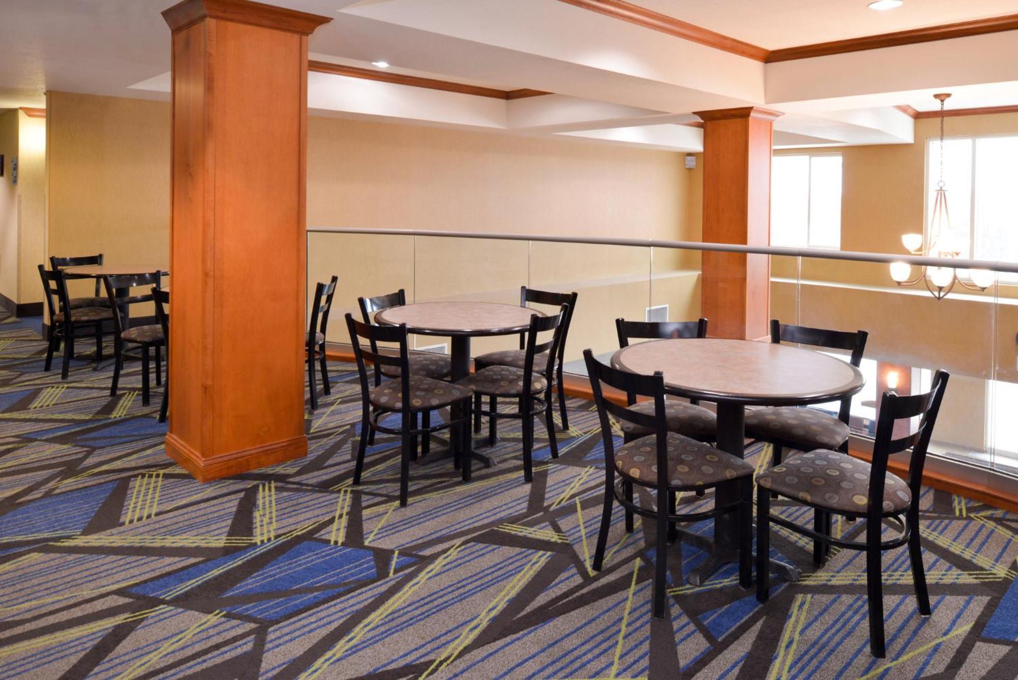 Holiday Inn Express & Suites Nampa - Idaho Center By Ihg Buitenkant foto