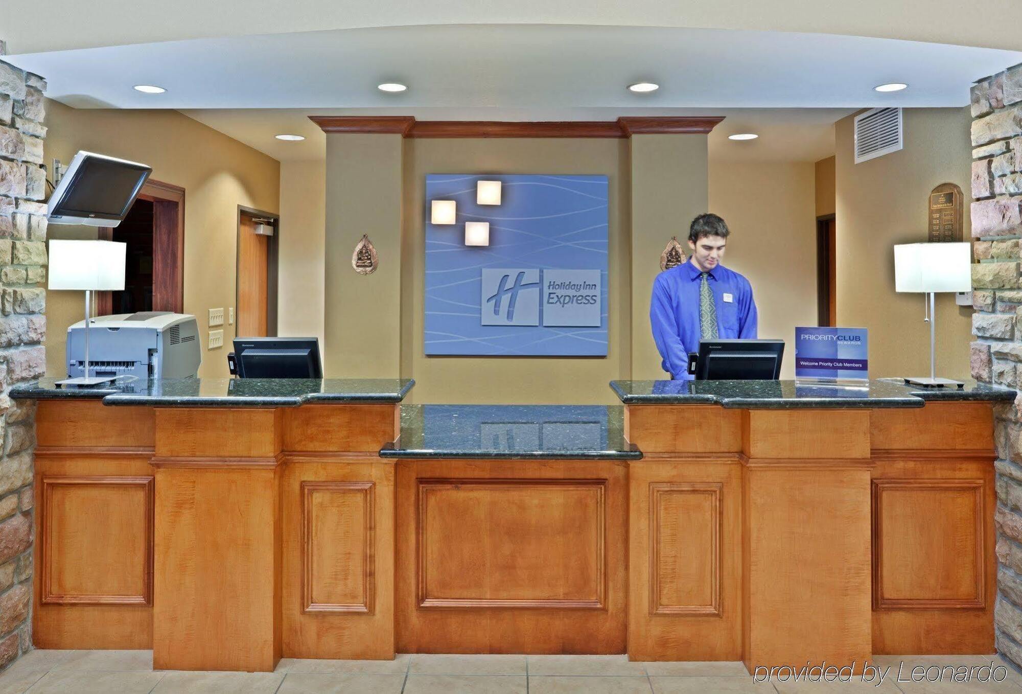 Holiday Inn Express & Suites Nampa - Idaho Center By Ihg Buitenkant foto
