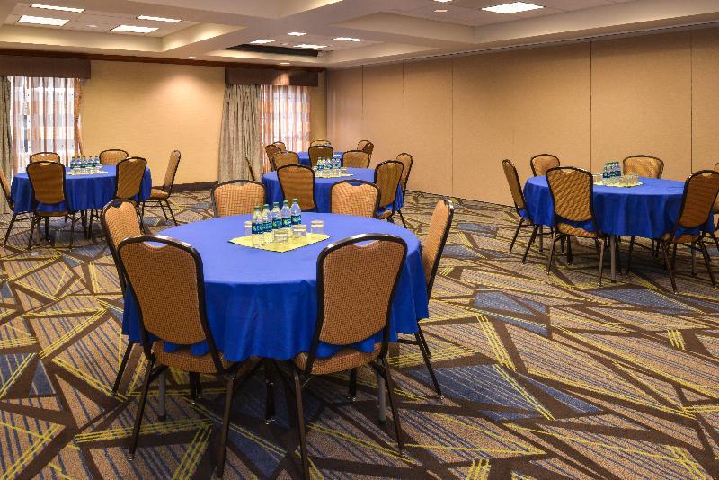 Holiday Inn Express & Suites Nampa - Idaho Center By Ihg Buitenkant foto